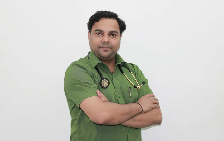 Médico atendendo servidor público beneficiário de plano de saúde de autogestão como a Capesesp